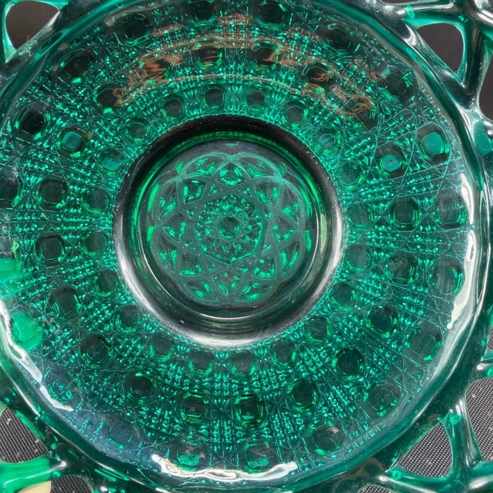 Imperial Glass Emerald Green Lace Edge Pressed Glass Bowl Geometric Star Pattern